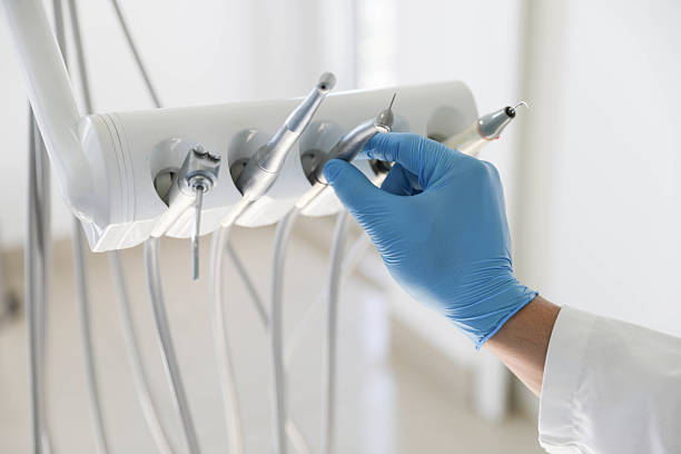Professional Emergency Dentist technician working in Brownsville, KY